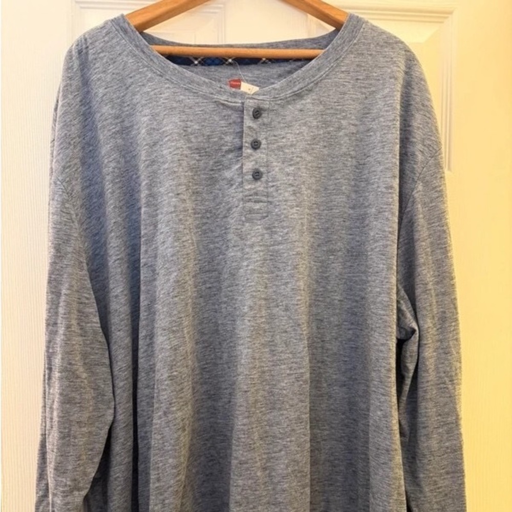 Hanes Men's Long-Sleeve Henley in Heather Gray